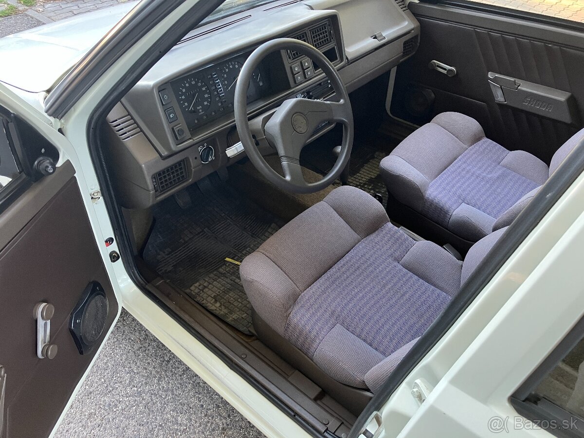Škoda Favorit 135 LS r.v.1992 - 11