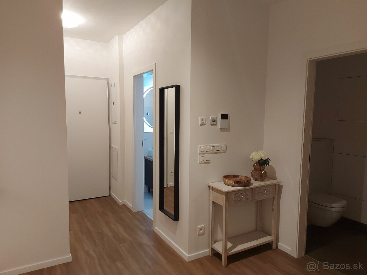 2-izbovy byt v centre Nitry / 1-bedroom flat in Nitra centre - 11