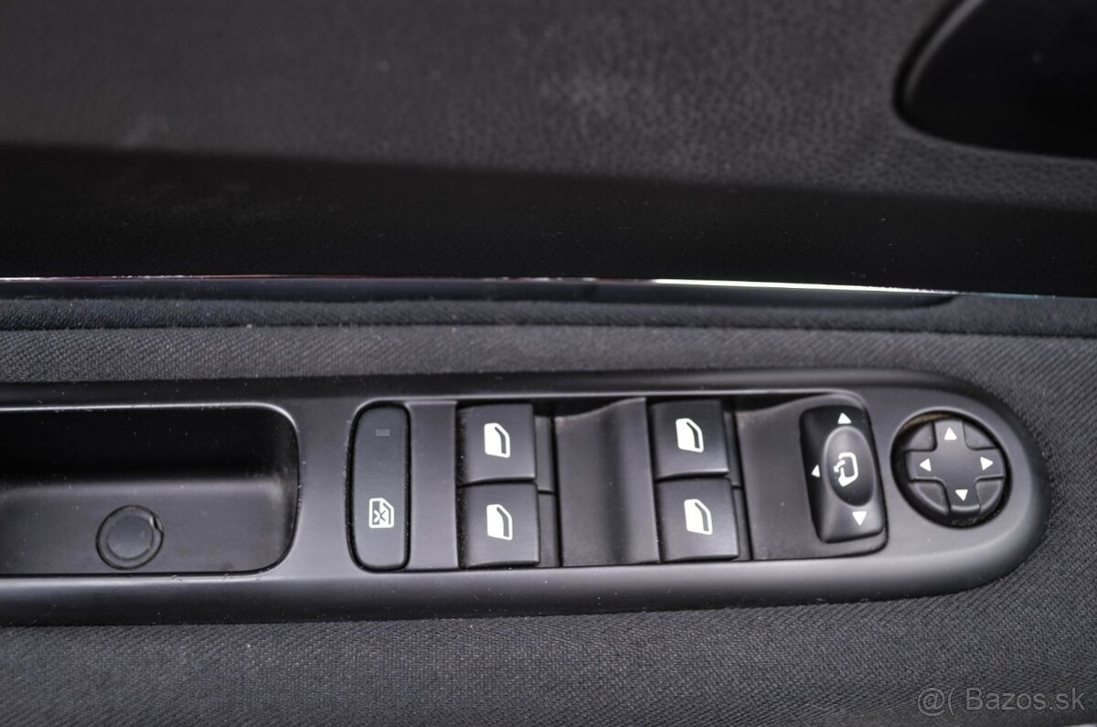 Peugeot 3008 1.6 blueHDI - 11