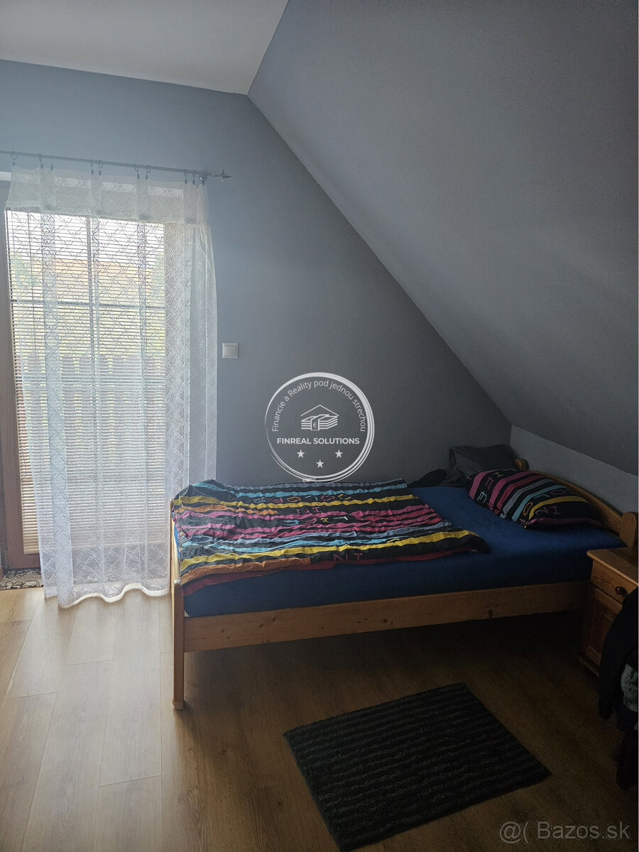 Na predaj nádherný 6-izbový rodinný dom s veľkým pozemkom - 11