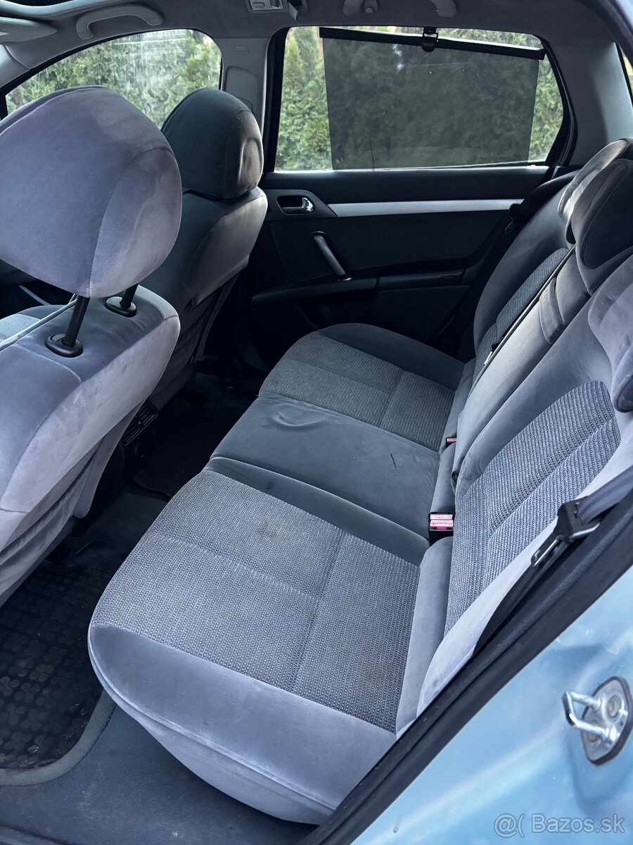 Peugeot 407sw 1,6hdi - 11