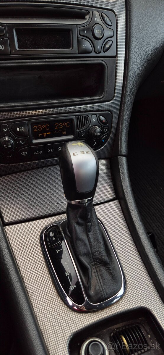 Mercedes Benz C32 AMG (2002) - 11