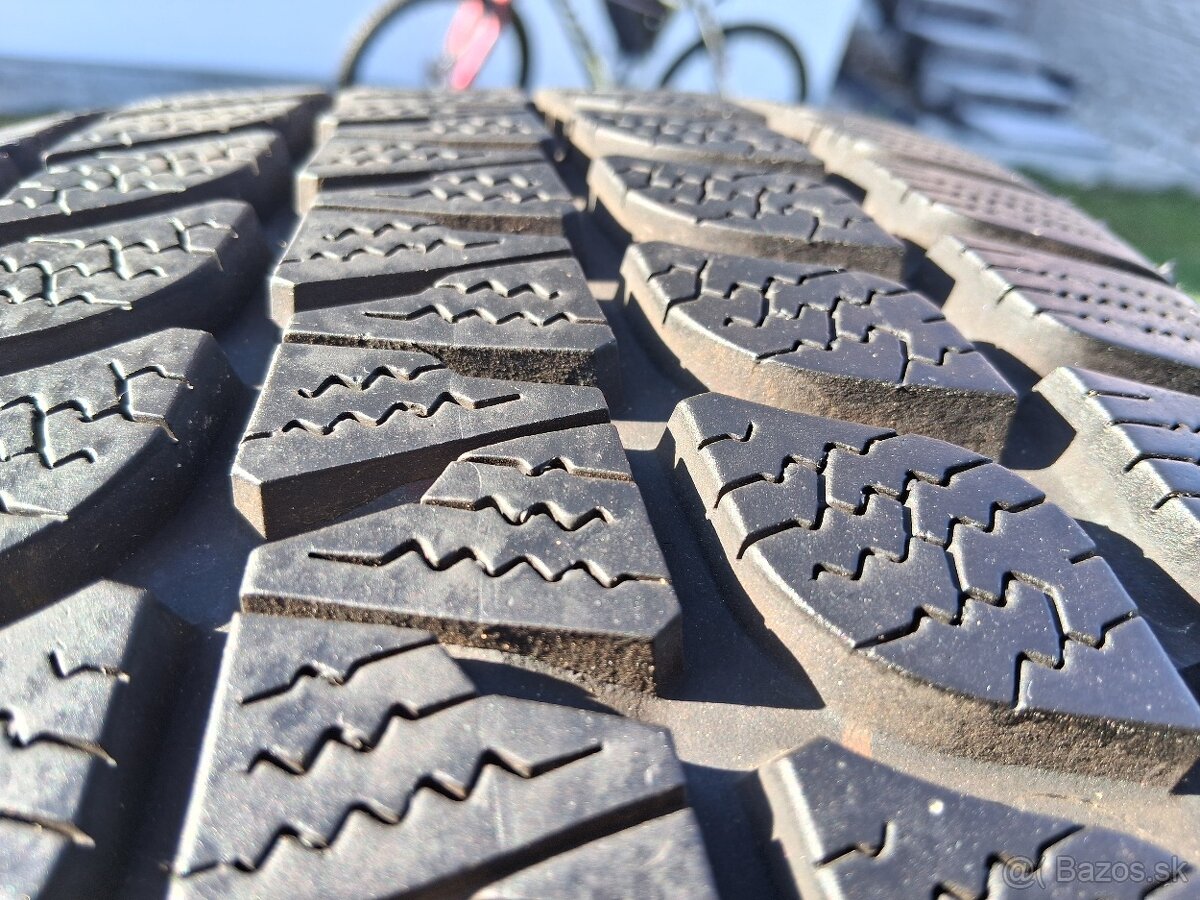 215/45 r17 zimne pneumatiky - 11