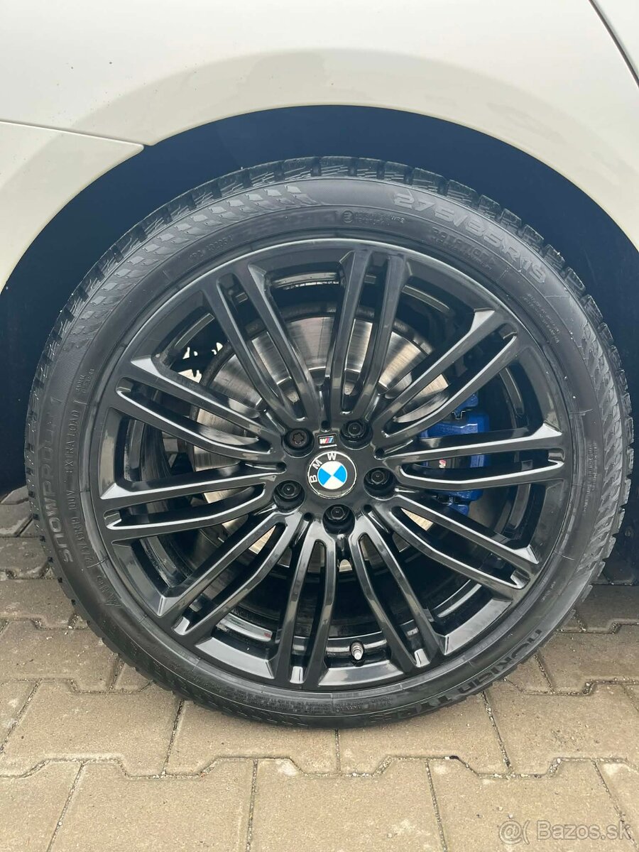 BMW 540i xDrive Limousine - Benzín - 11