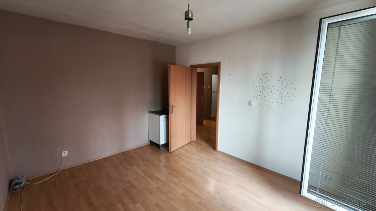 3 izbový byt Zvolen Zlatý Potok + garáž - 11