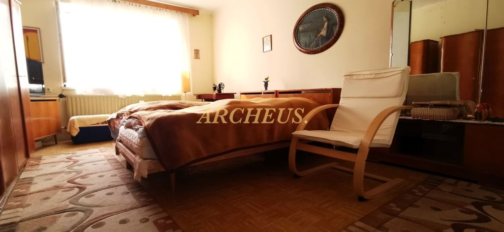 POSCHODOVÝ ROD.DOM, VARICHOVSKÁ UL., TREBIŠOV 2 BYTY - 11