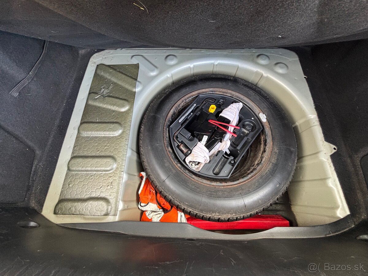 Peugeot 308 1.6 HDi (2008) - 66kW - 11