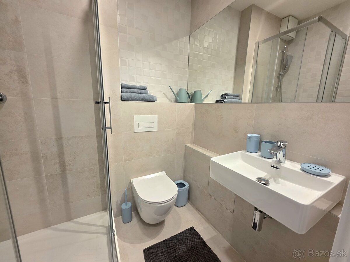 Na predaj pekný, menší 1 izbový byt na ulici Krivá, Košice - - 11