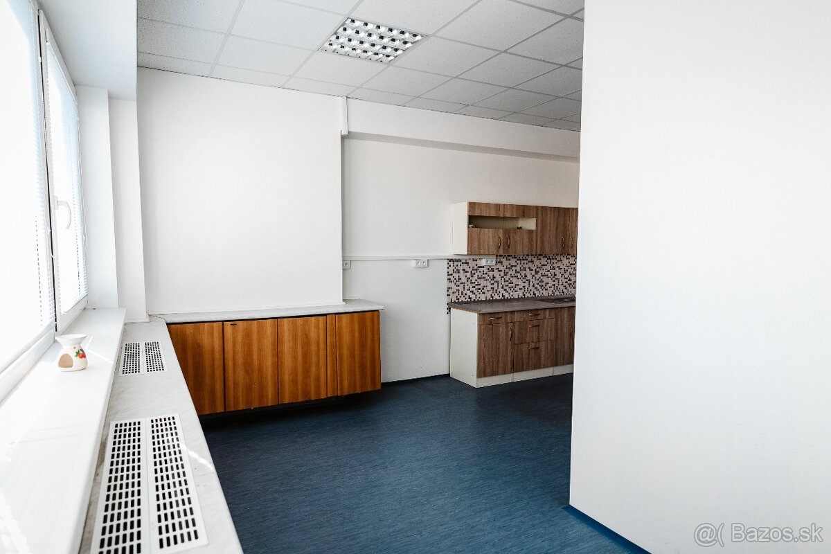 Na prenájom 4 kancelárske priestory v súkromnom areáli - 11