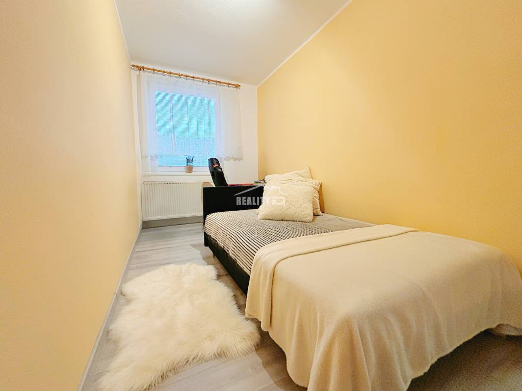 Exkluzívne na predaj rodinný dom s pozemkom 775 m2, Dolný Va - 11