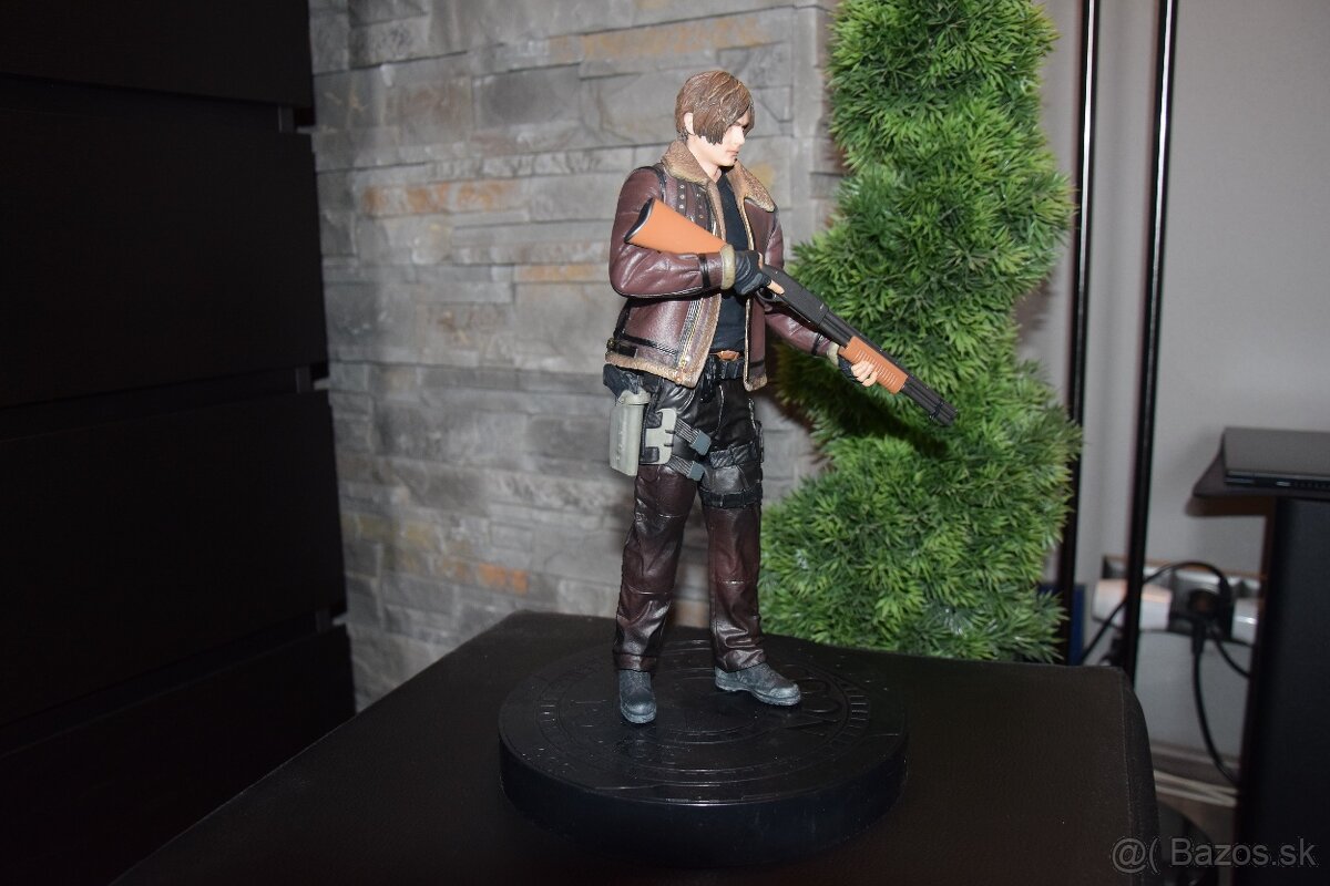 Resident Evil Leon Kennedy - 11