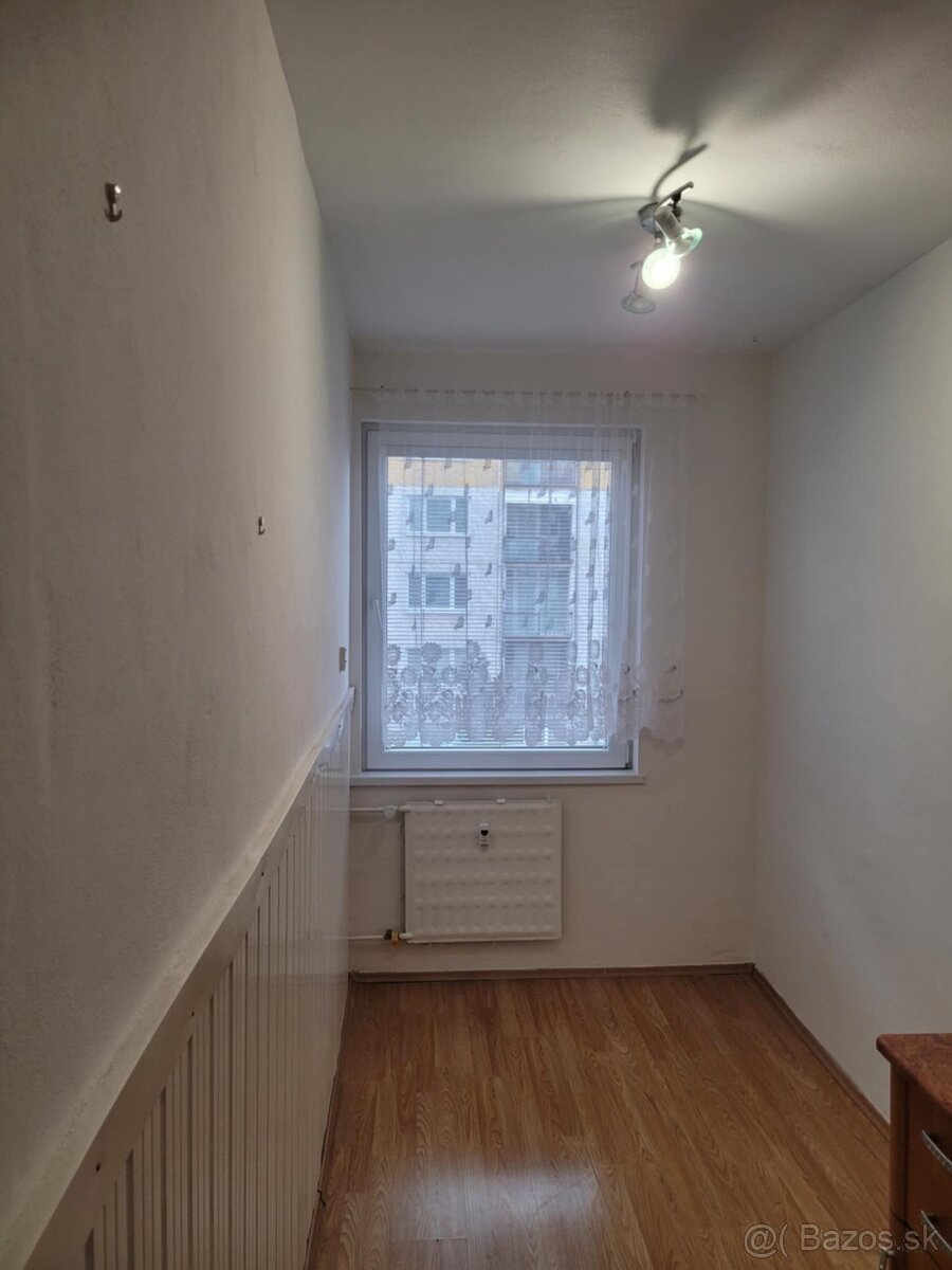 Predaj 3 - izbového bytu v Leviciach - 11