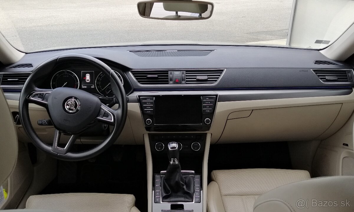 Škoda Superb combi 2.0 TDI 110 kw - 11