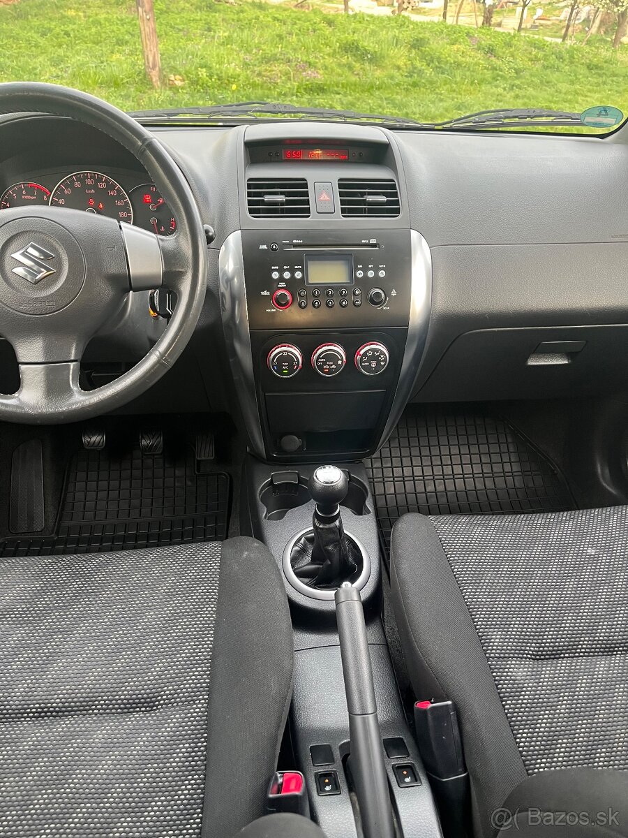 Suzuki Sx4 benzín - 11