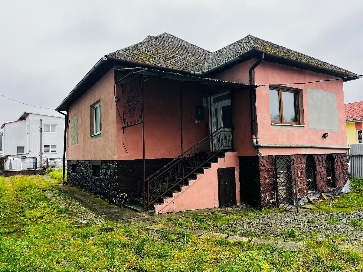 POLYFUNKČNÝ OBJEKT, 692m2, VT - 11