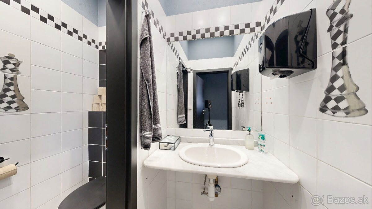 Odstúpenie - štýlové streetfood bistro v centre Trnavy - 11