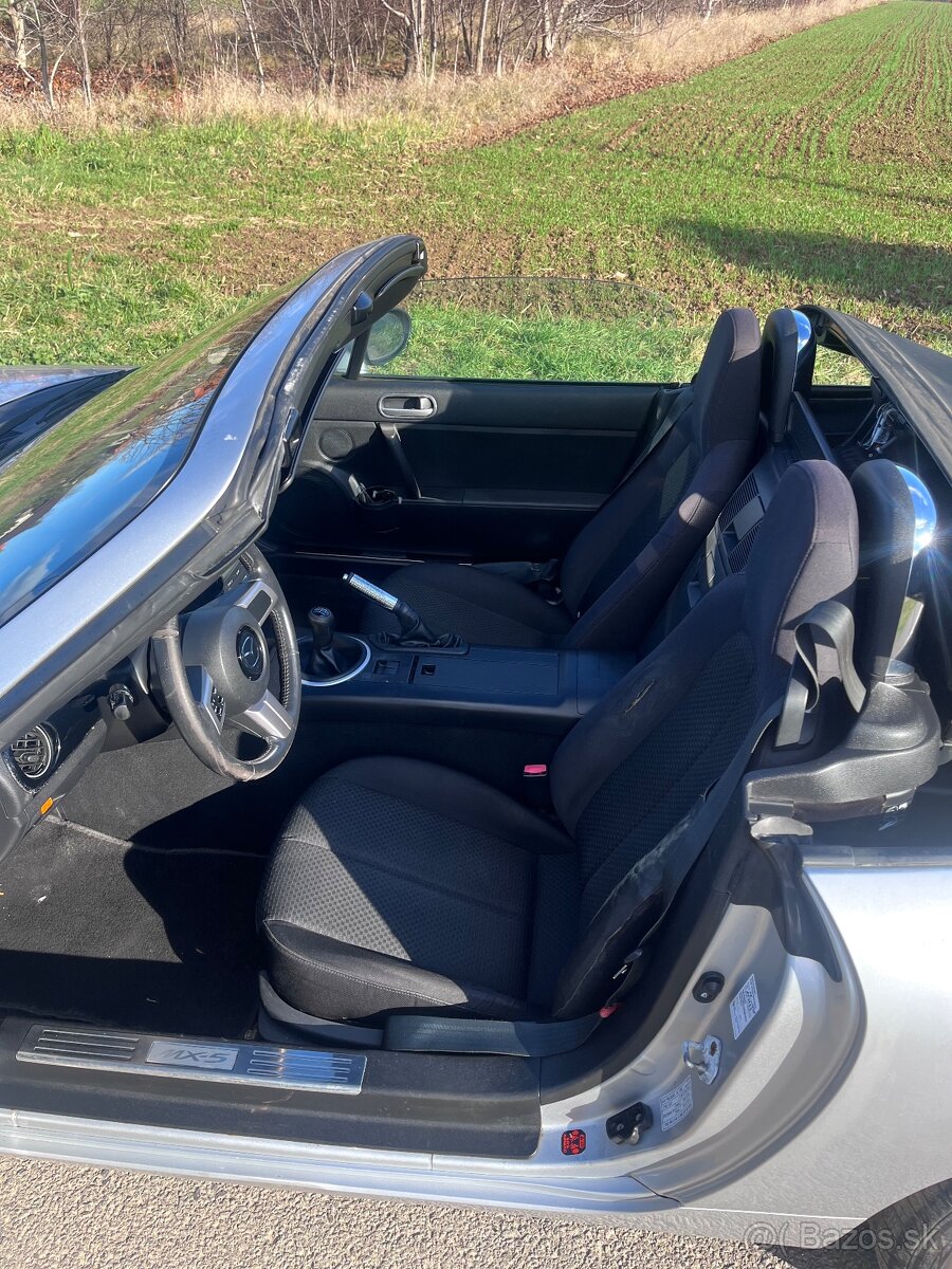 Mazda MX-5 NC 1.8i - 11