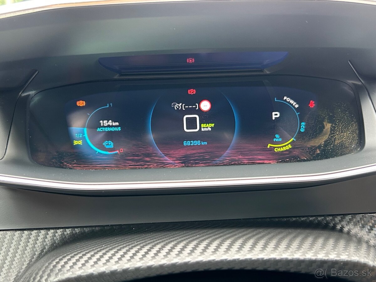 Peugeot 2008 e- GT Pack 136k - 11