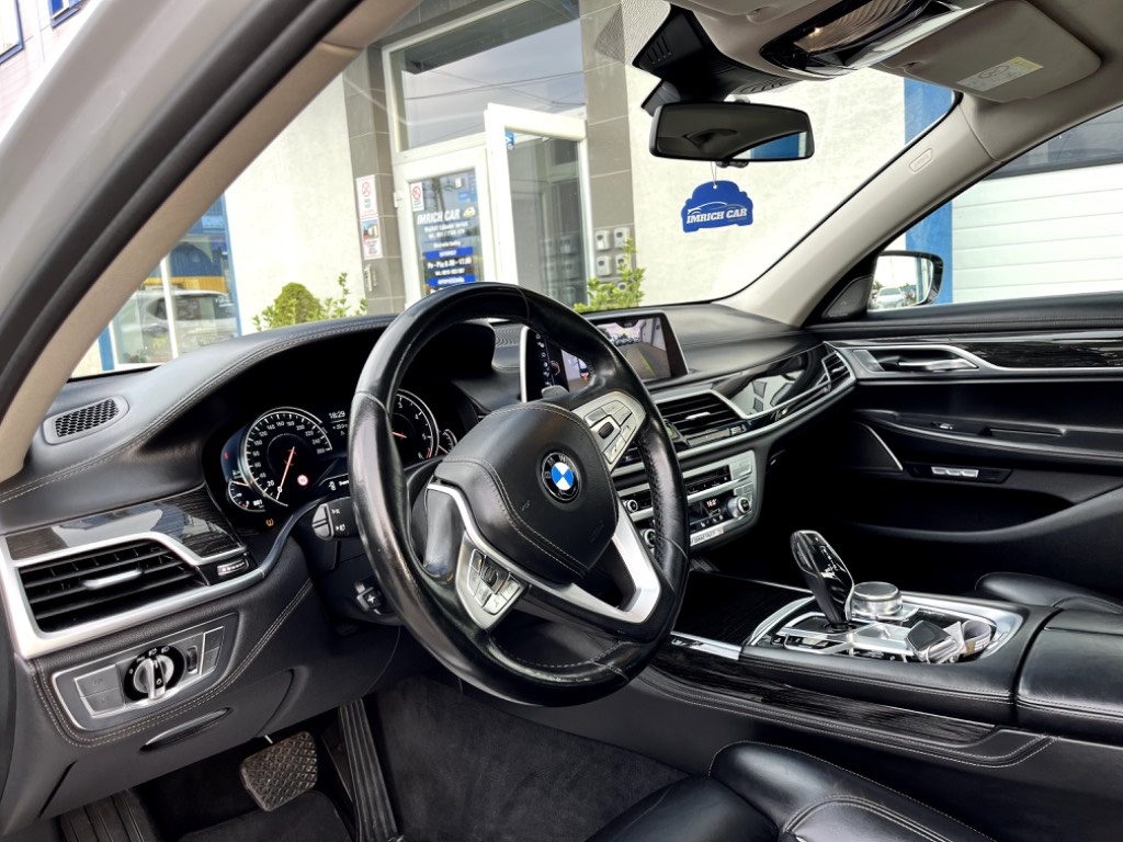 BMW 730 Xdrive - 11