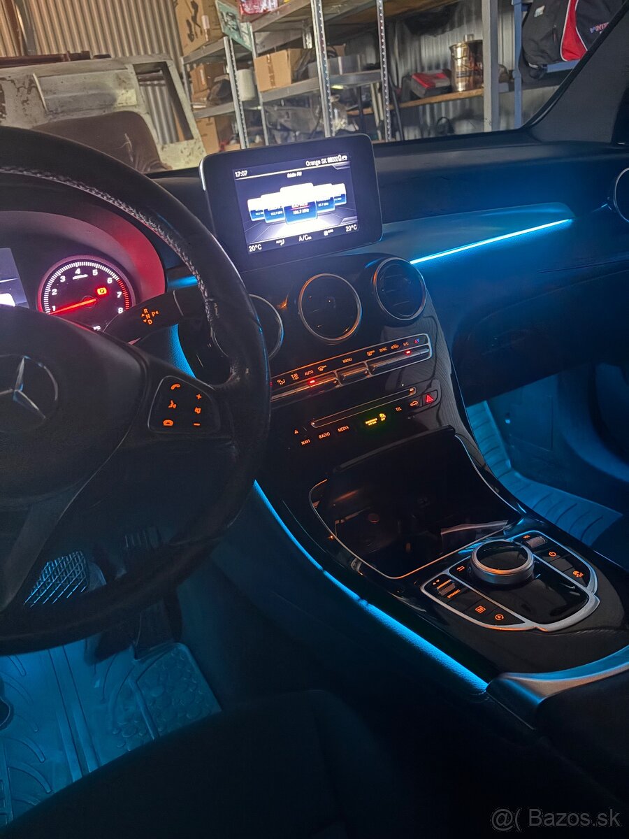 Mercedes GLC 250 4 Matic - 11