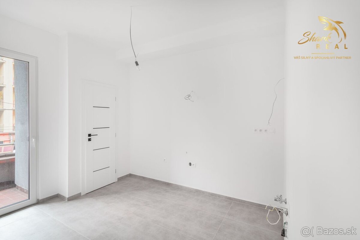 4i byt s otvorenou dispozíciou a 2 balkónmi v srdci Starého - 11