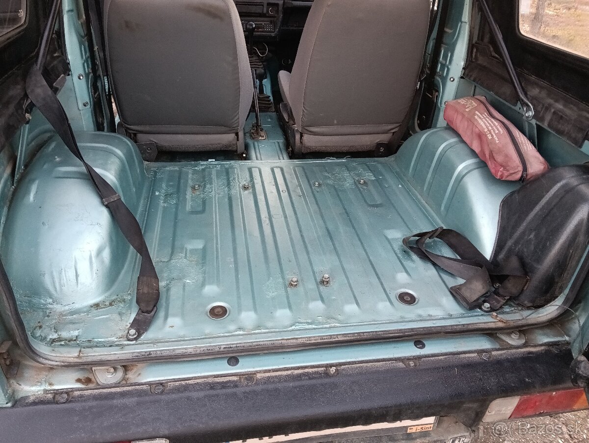 Predám Suzuki Samurai 1,3i - 11