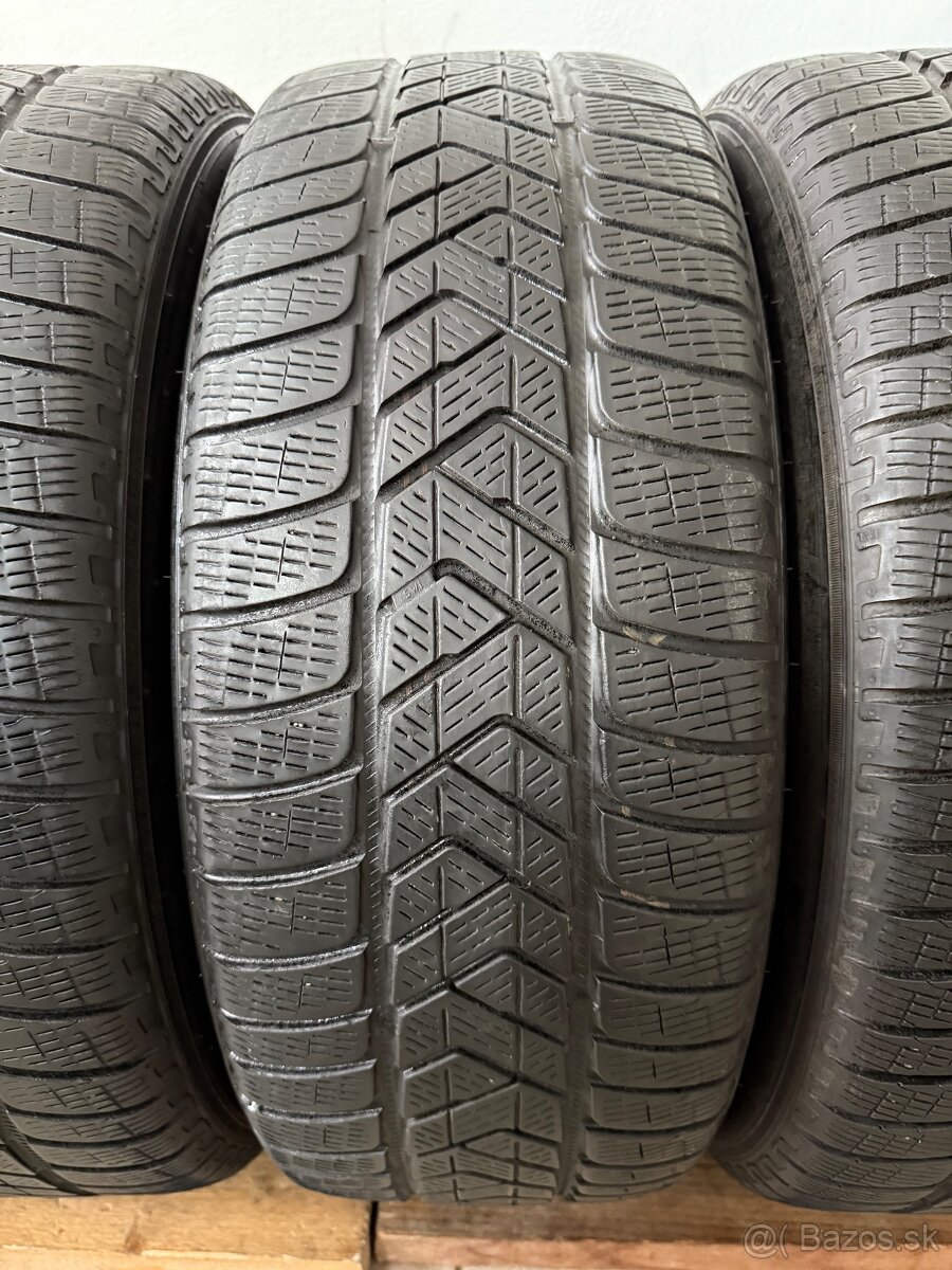 Zimné pneumatiky 235/60/18 Pirelli Scorpion Winter MO - 11