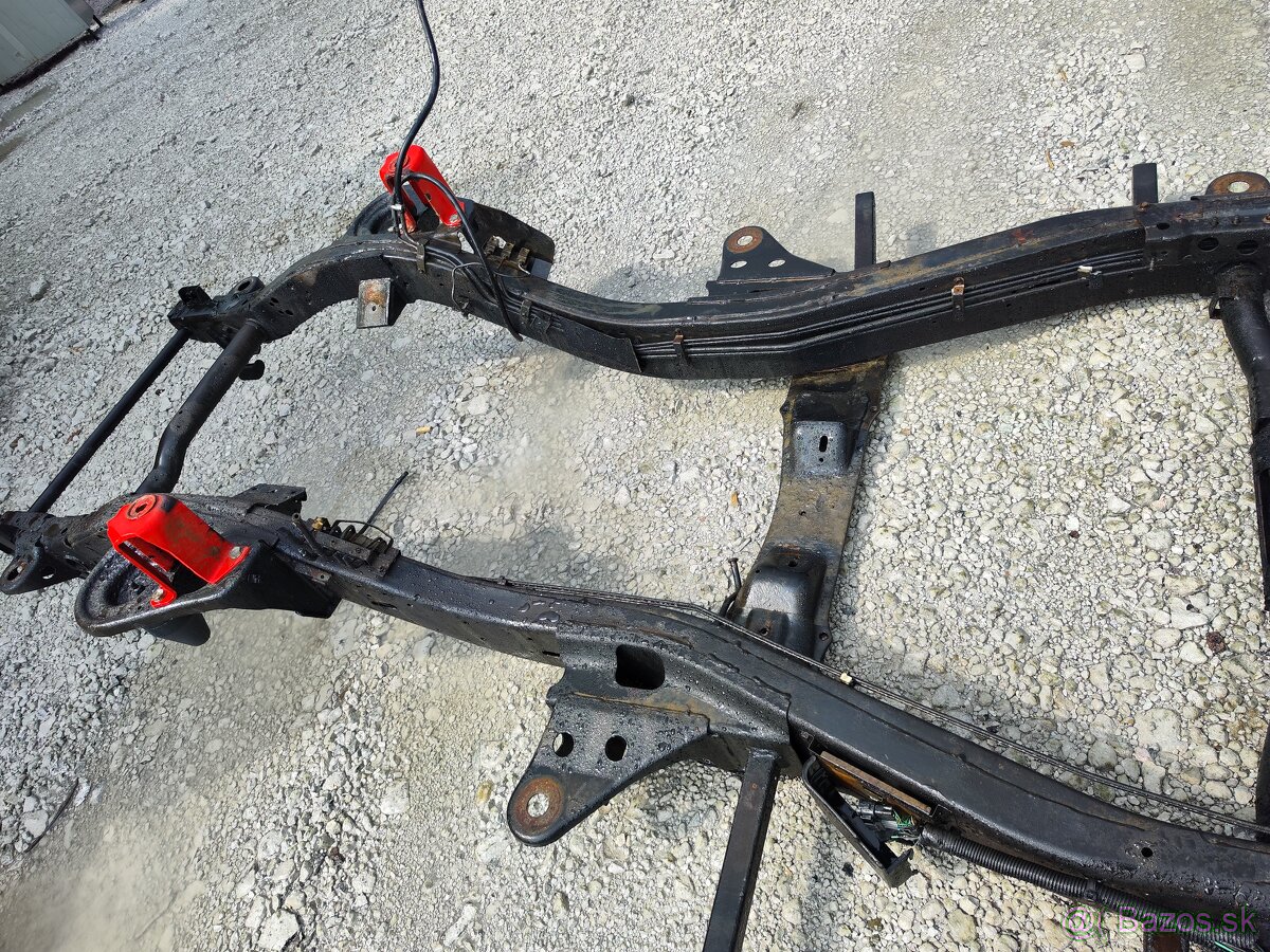 Nosný rám Nissan patrol y61 wagon - 11