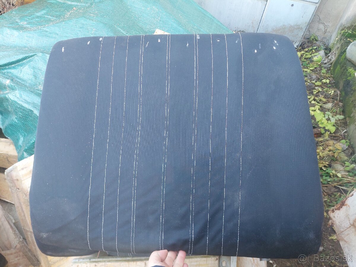 Sedacky skoda 105s - 11