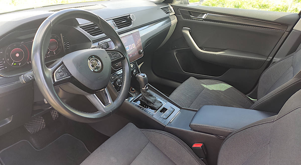 Škoda Superb Combi 2.0 TDI 140kW DSG - 11