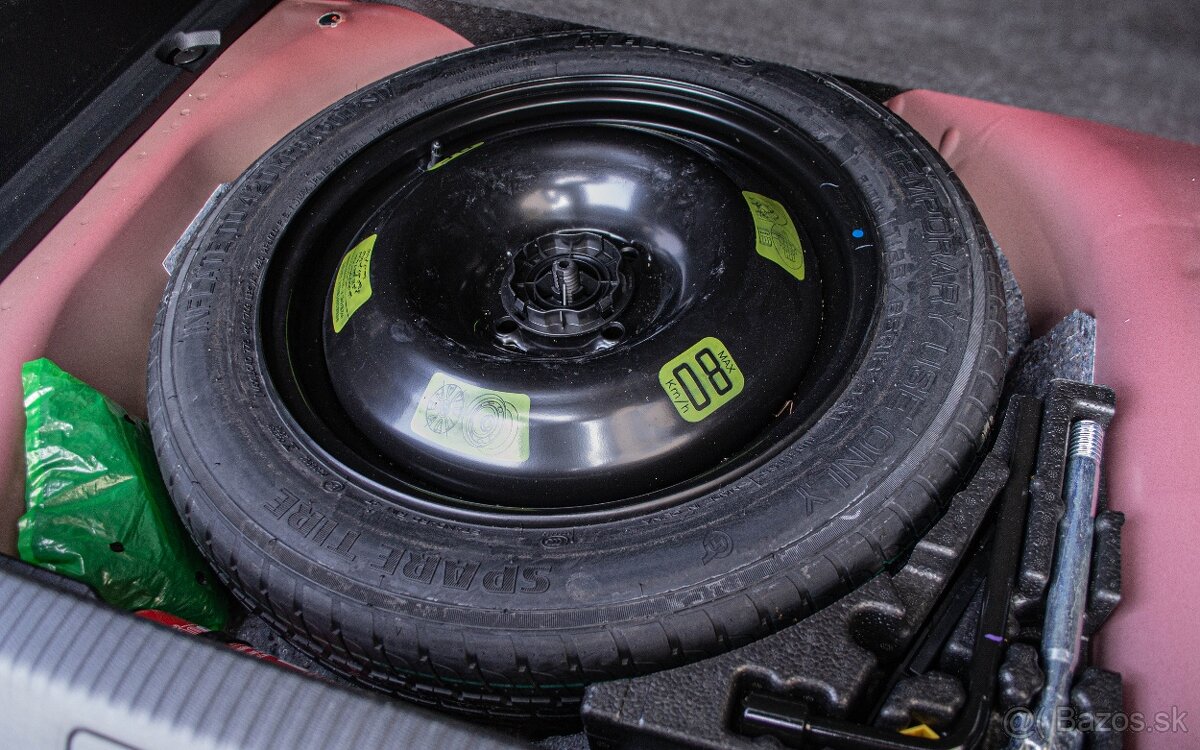 Peugeot 2008 1.2 PureTech Allure 96kW automat - 11