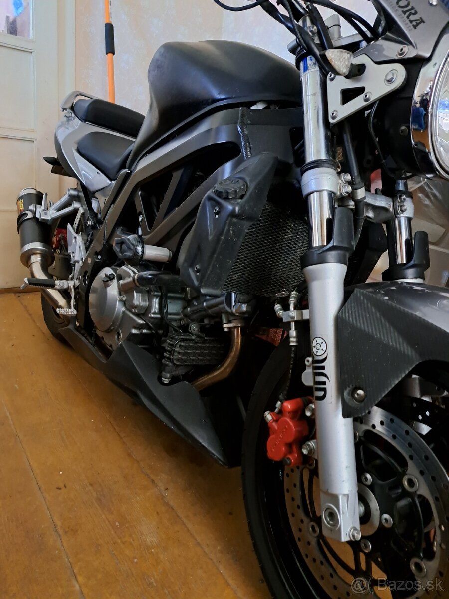 Suzuki SV 650 N - 11