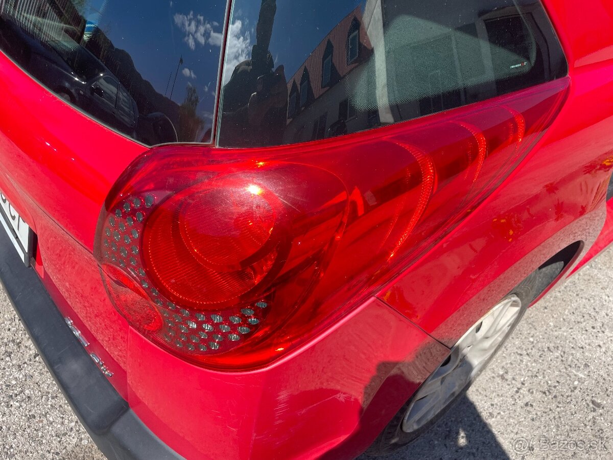 rozpredam peugeot 207 1,4i - 11