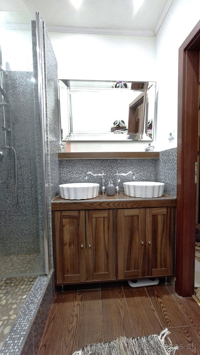 REZERVOVANÉ - Pekný 3.-izbový byt s loggiou po kompletnej re - 11