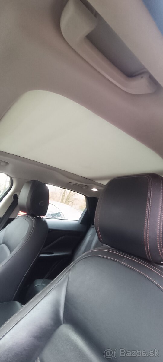 Jaguar F-PACE 2,0D 132kW 4x4 - 11