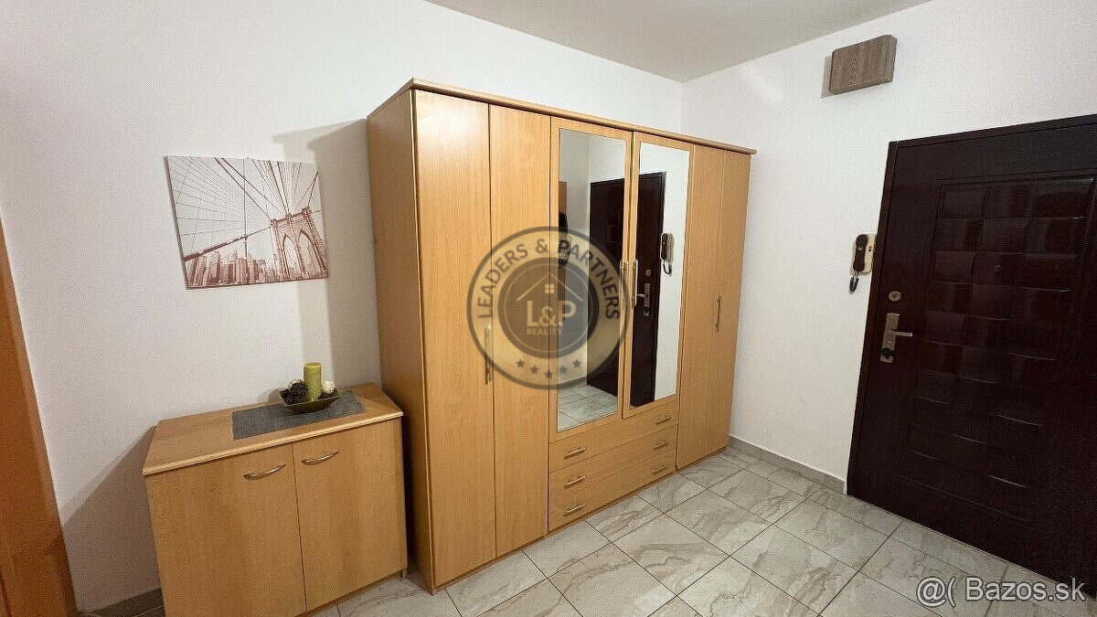 Veľký 2 izbový zariadený byt Bizetova - 11