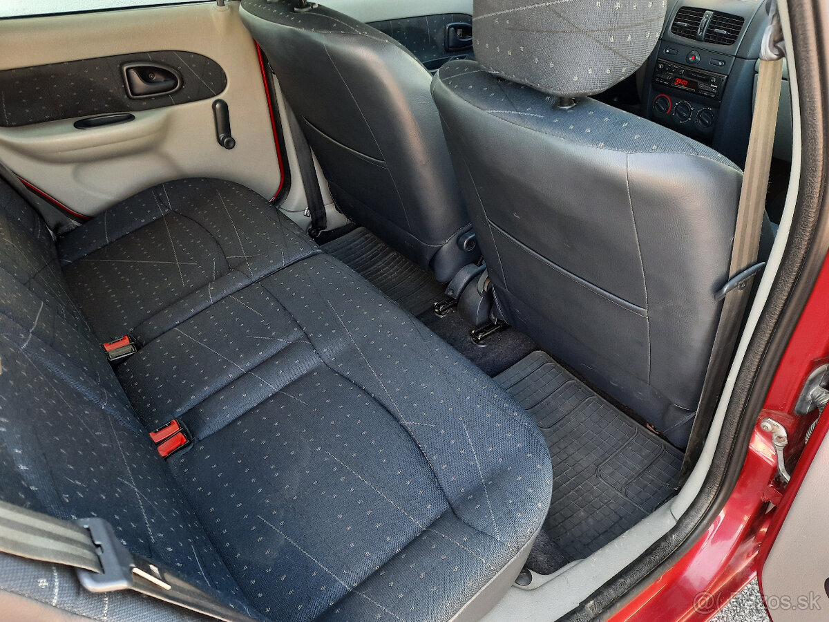 Renault Clio 1,2i - len 138.845 km - 11