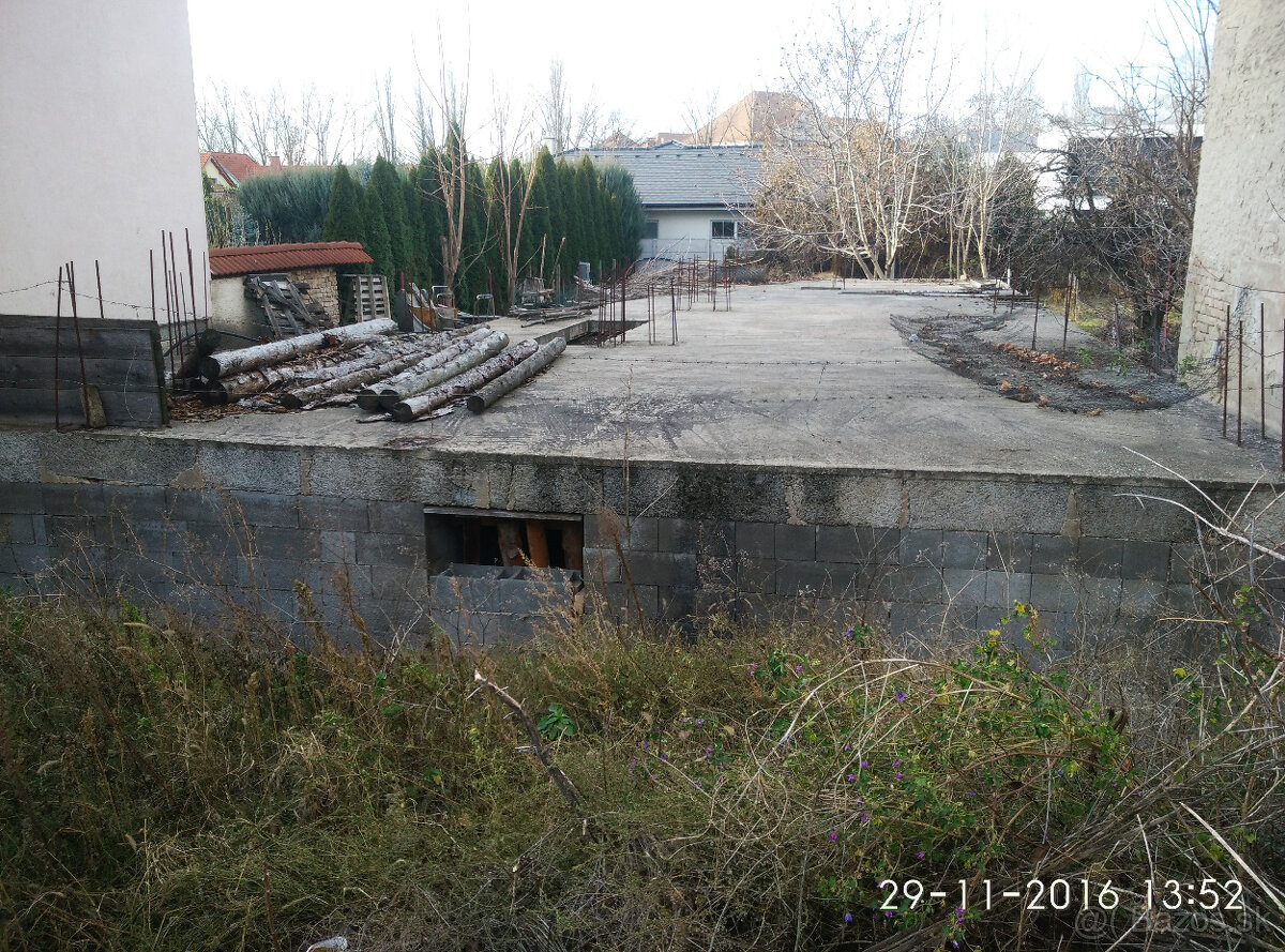 Pozemok v centre mesta - 11