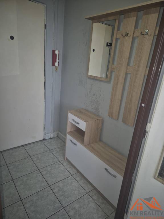 Na predaj zariadená garsónka po rekonštrukcii Komárno - 11