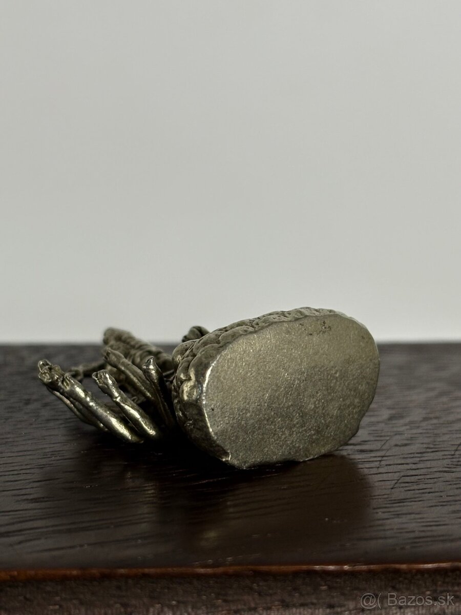 4 starožitné Tibetské bronzové sošky na originálnom drevenom - 11