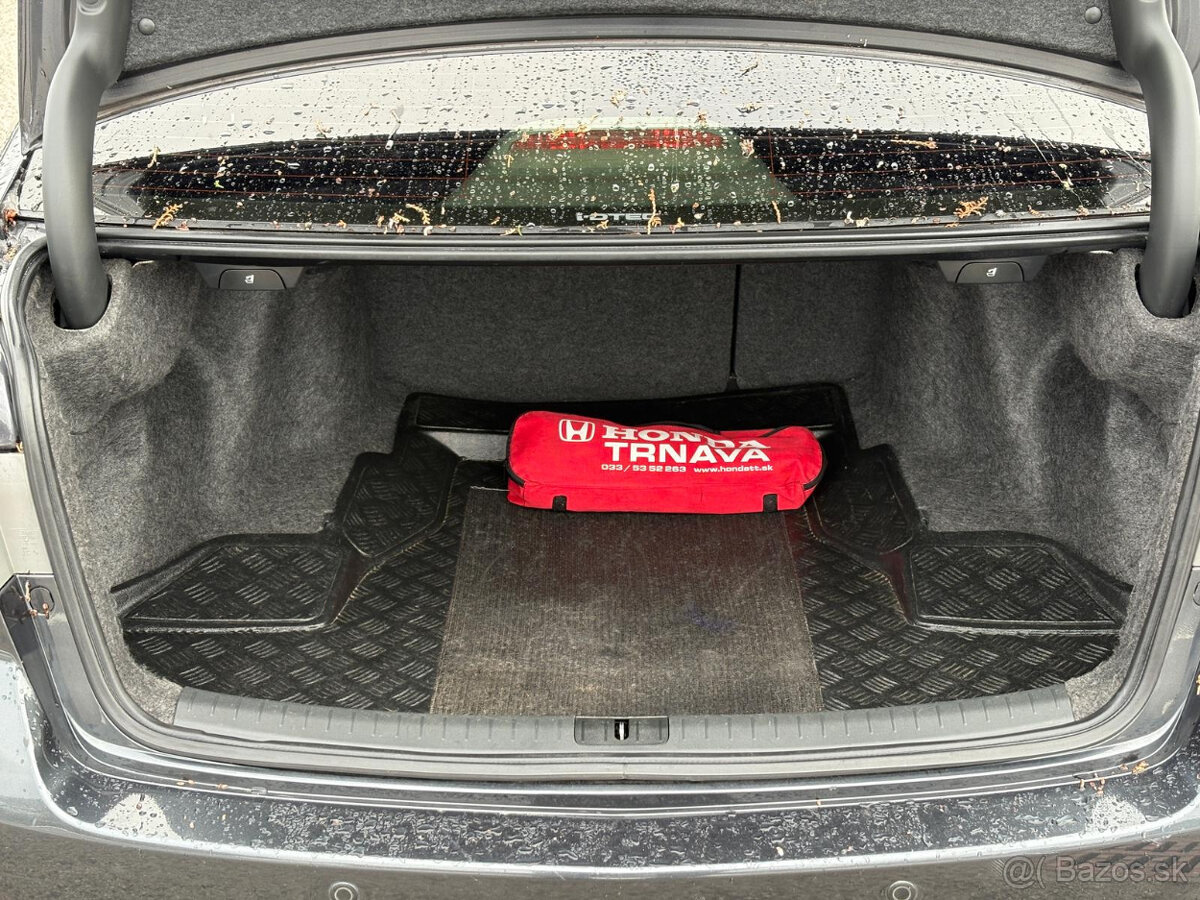 Honda Accord 2.2i-DTEC - 11