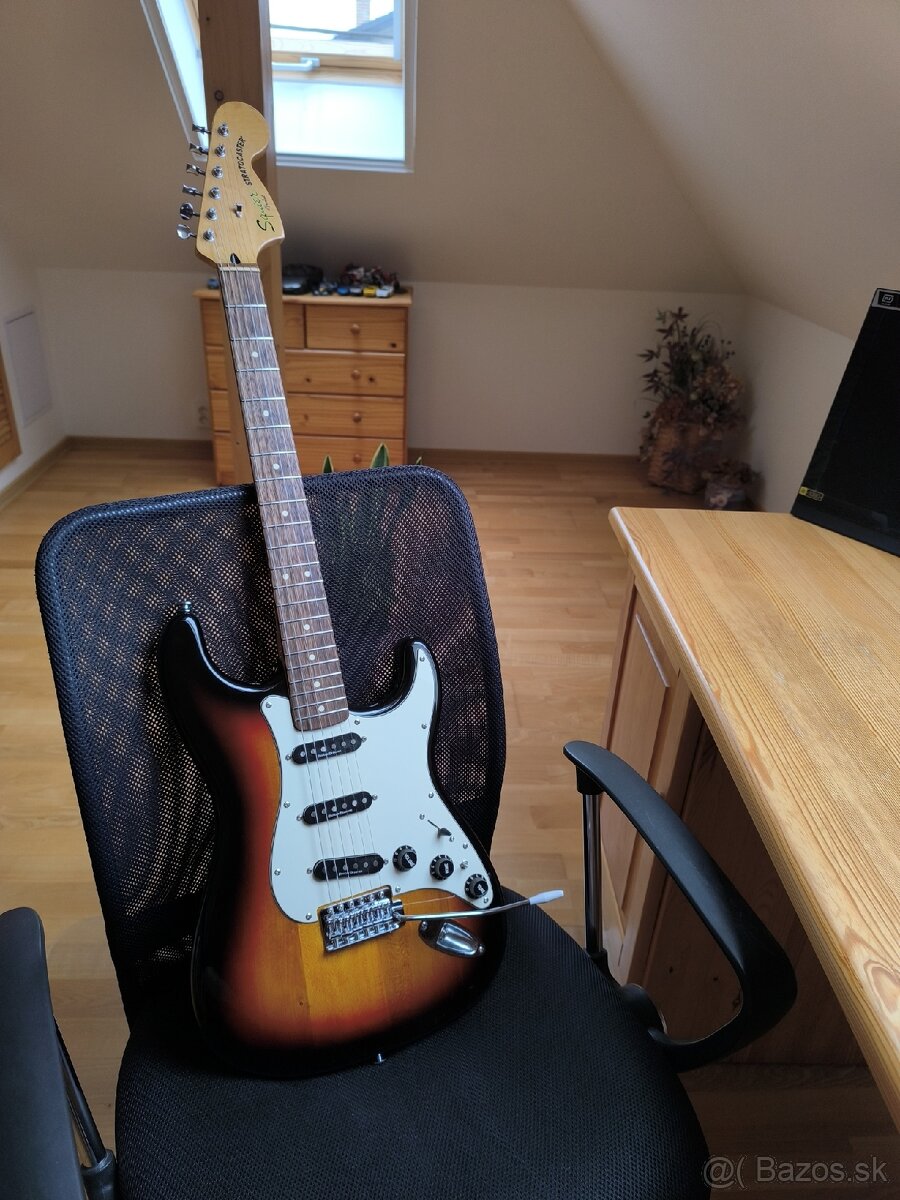 Predám Squier Stratocaster Vintage Modified - 11
