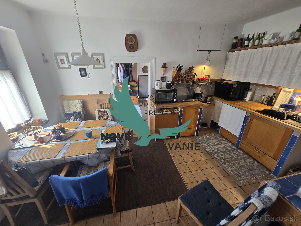 REZERVOVANÝ - Predám krásnu, kompletne zrekonštruovanú chalu - 11