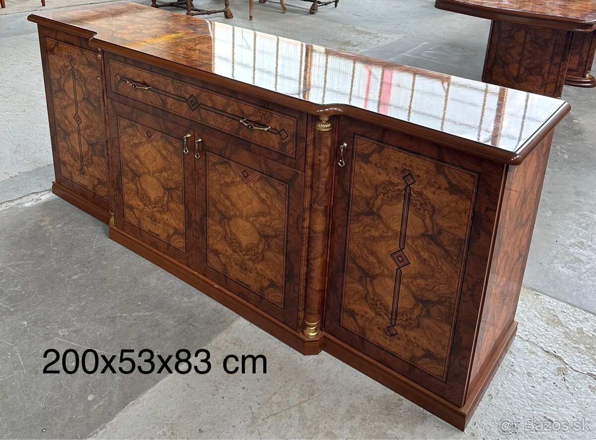 Luxusná talianska vitrína - 11