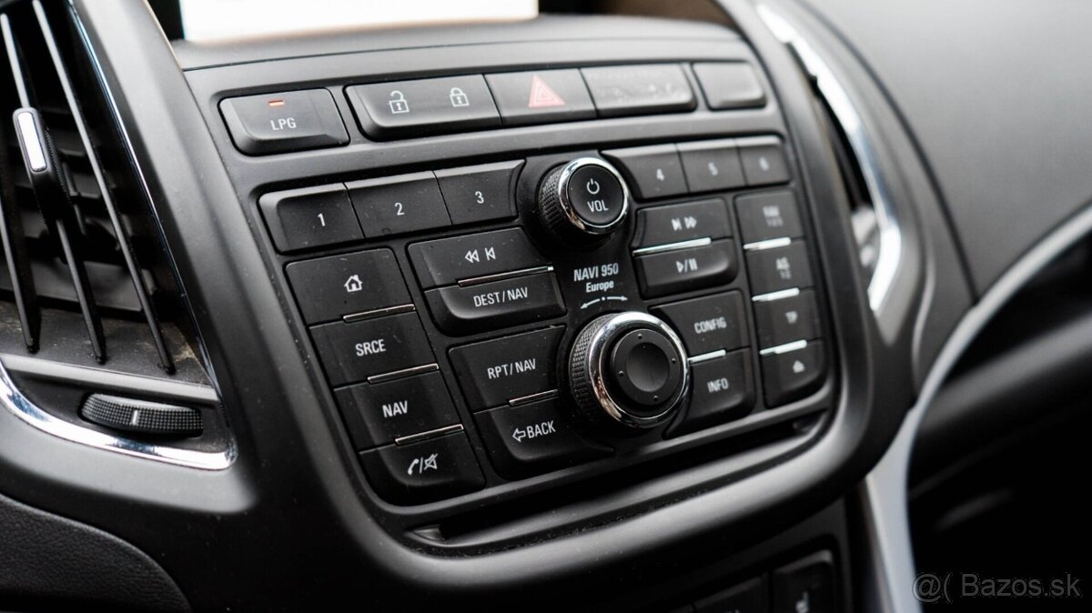 Opel Zafira Tourer 1.4 Benzín + LPG - 11