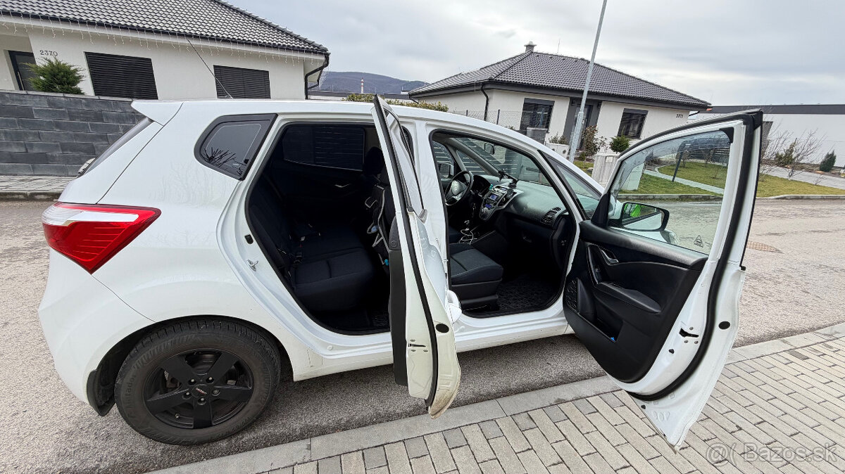 Hyundai IX20 1.6i - 11