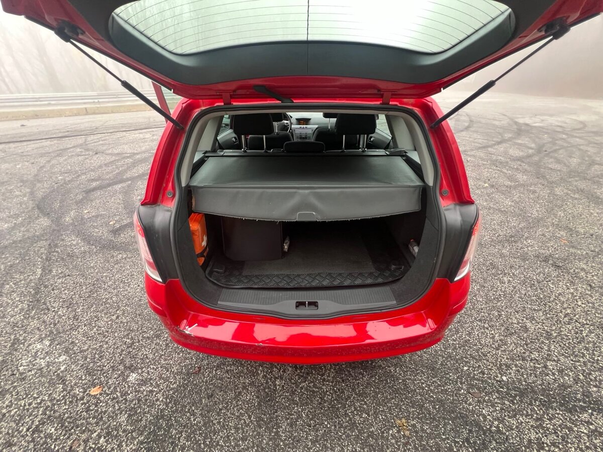 Opel Astra H 1.6l 85kW r.v 2011 - 11