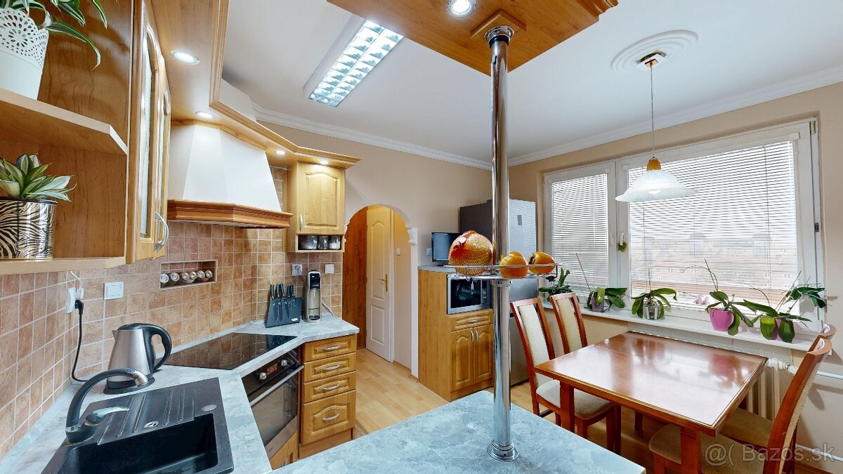 3 izb byt v Galante Revolučna stvrt centrum . - 11