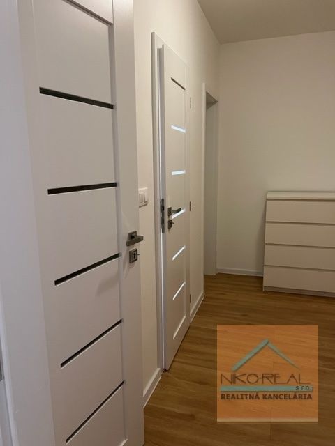 na prenájom zrekonštr. 2 izb. byt, KADNÁROVA ul. - 11