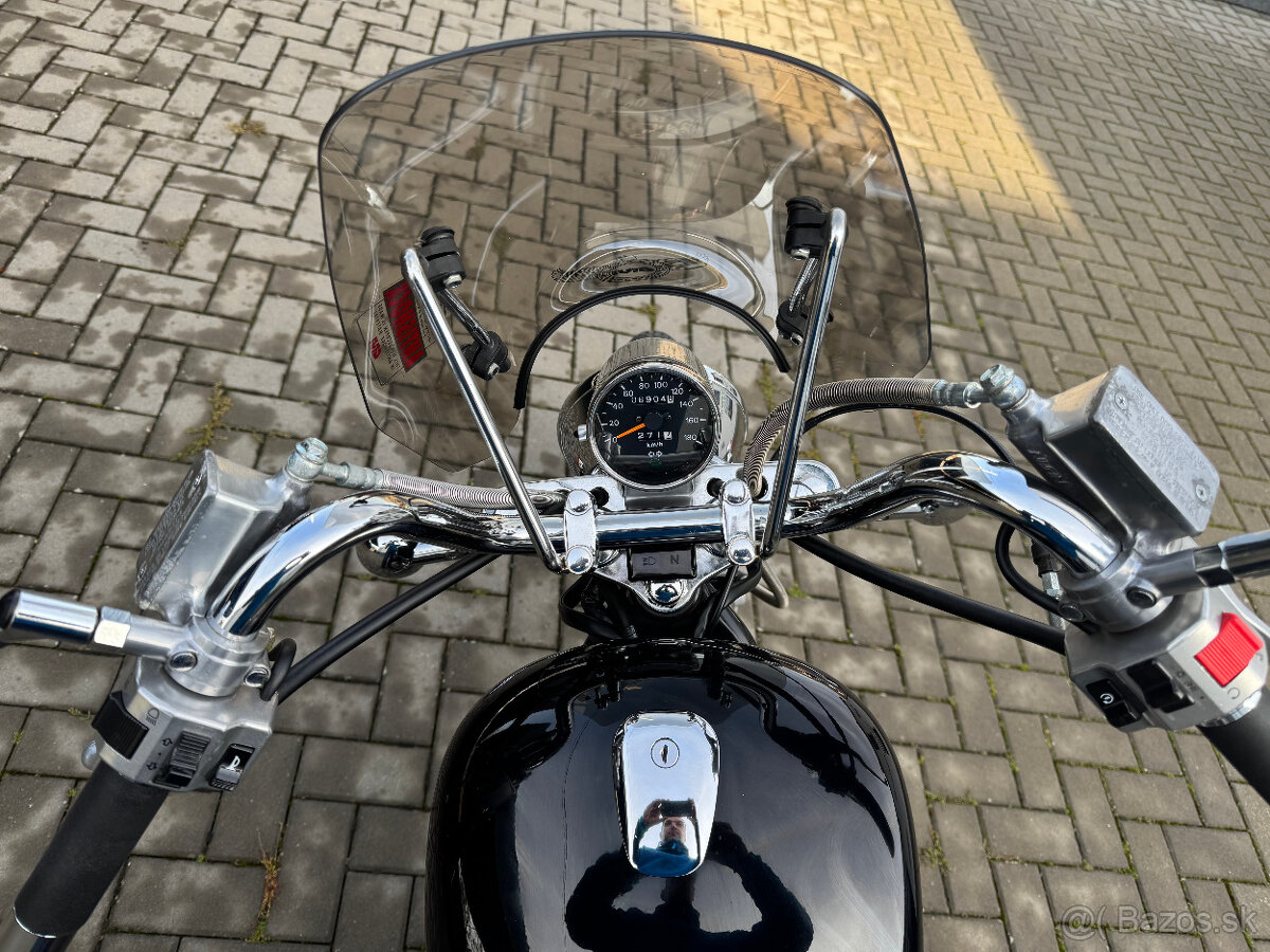 Suzuki VS 600 GLU Intruder - 11